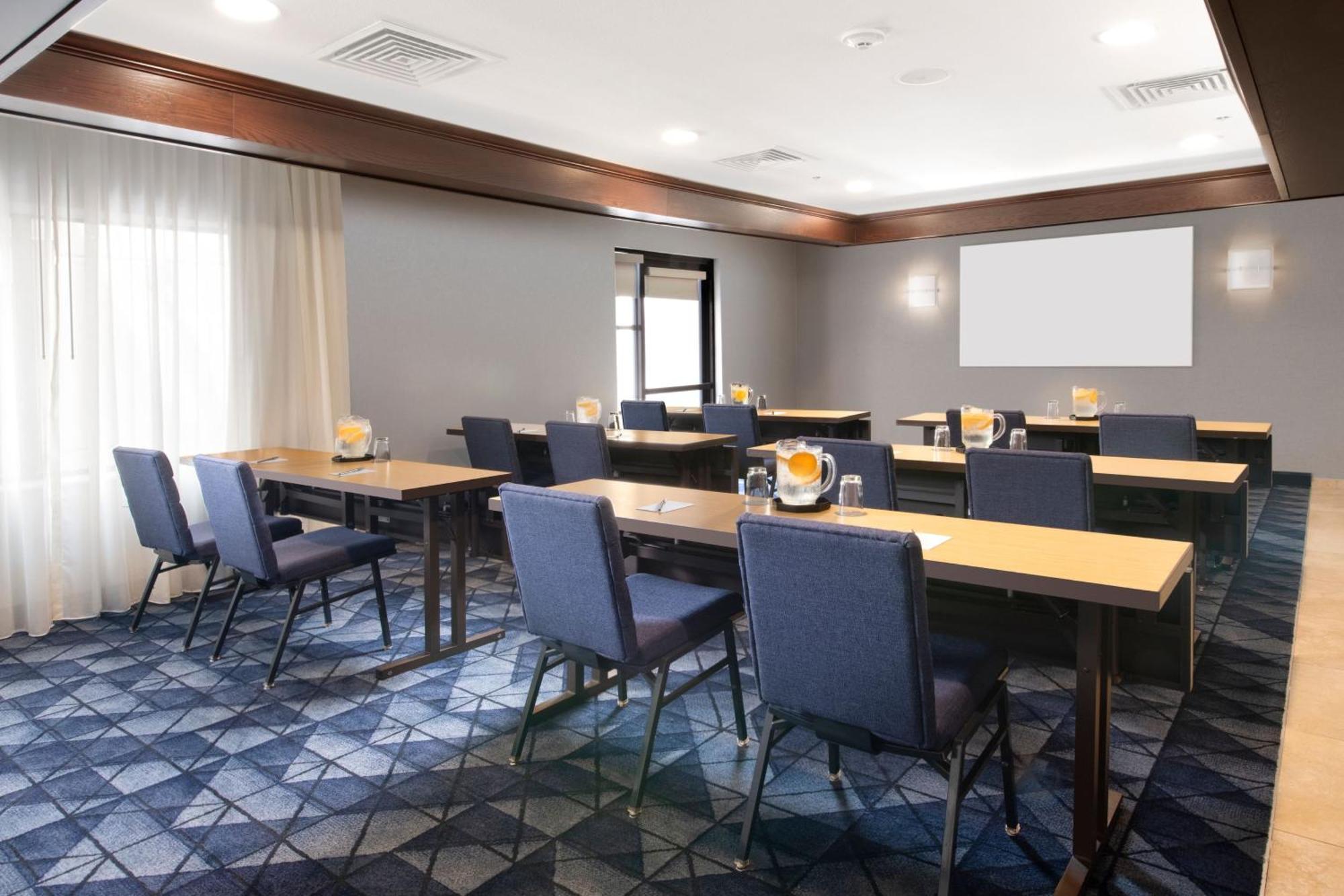 Courtyard By Marriott Dallas Plano In Legacy Park Bagian luar foto